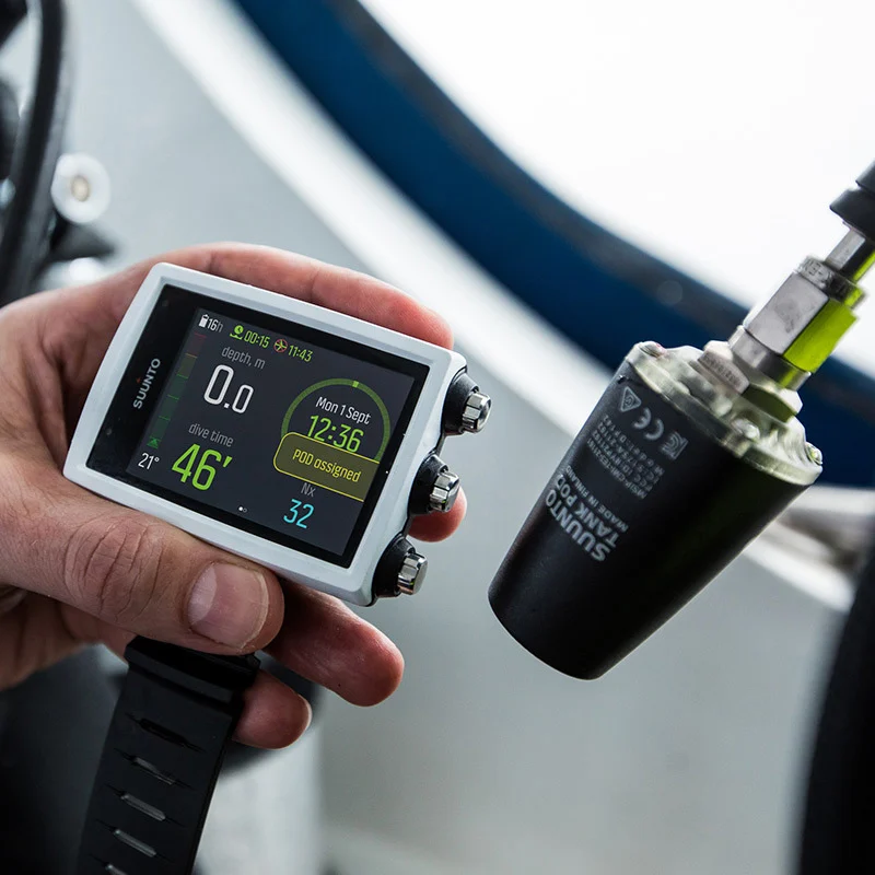 ss020306000-suunto-tank-pod-01